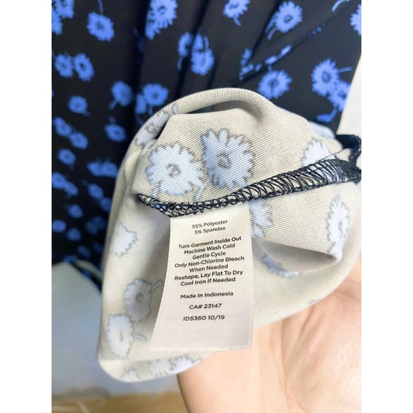 NWT Talbots Plus Womens Sleeveless All‎ Over Floral Tank Blouse Black Blue Sz 3X - Picture 4 of 4